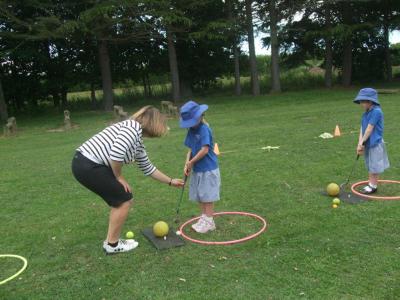 Kiwigolf at Harewood school 7